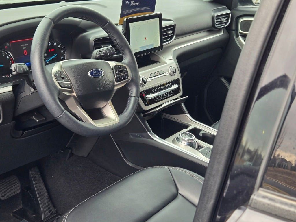 Certified 2023 Ford Explorer XLT w/ Equipment Group 202A image 24