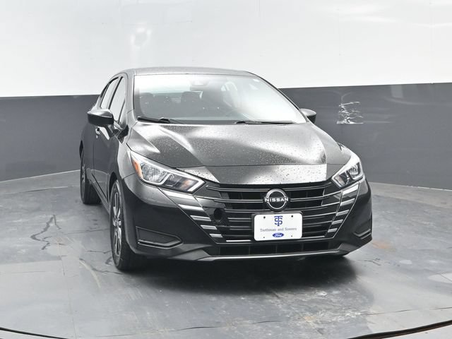 Used 2024 Nissan Versa SV FWD image 2