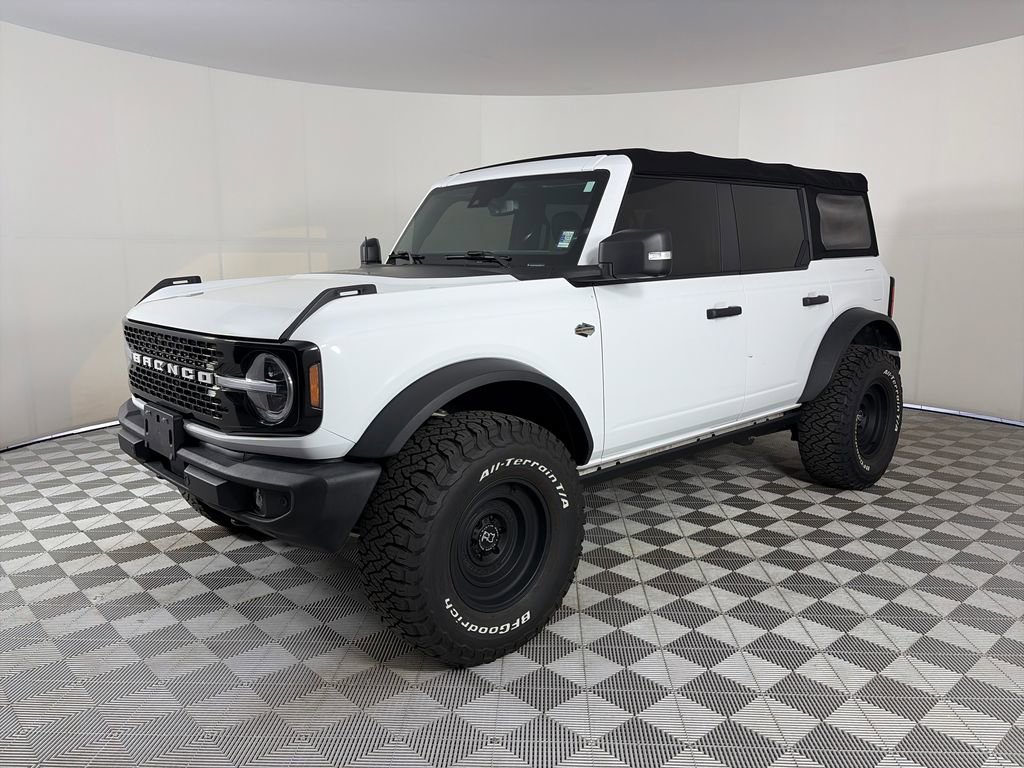 Certified 2022 Ford Bronco Wildtrak AWD/4WD image 3