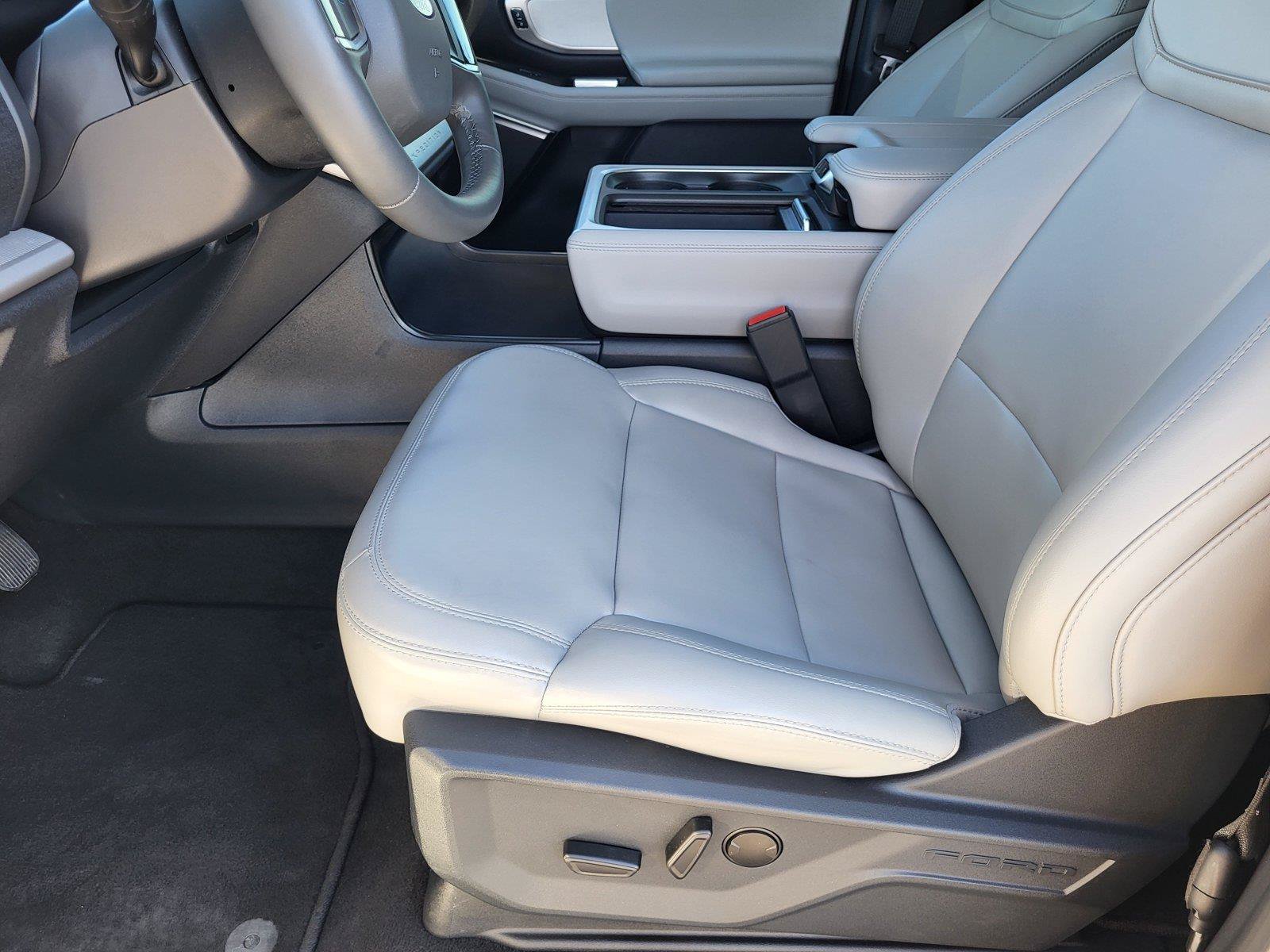 Certified 2026 Ford Expedition Active AWD/4WD image 14
