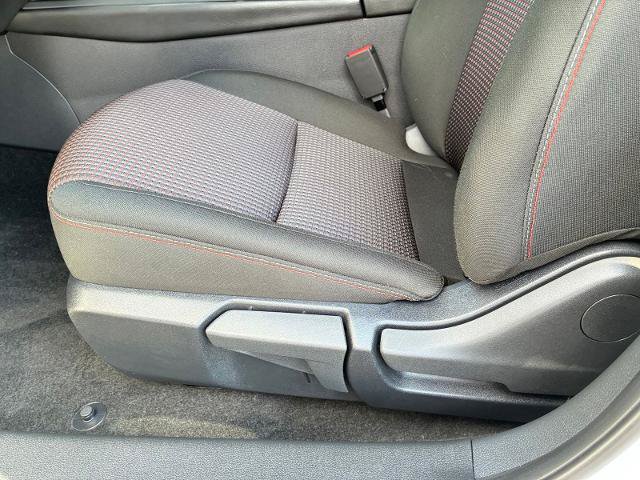 Used 2026 Nissan Sentra SR w/ Floor Mat Package FWD image 15