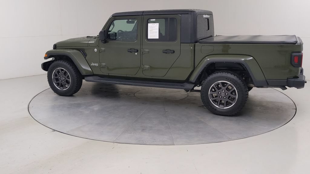 Used 2022 Jeep Gladiator Overland w/ Dual Top Group AWD/4WD image 17