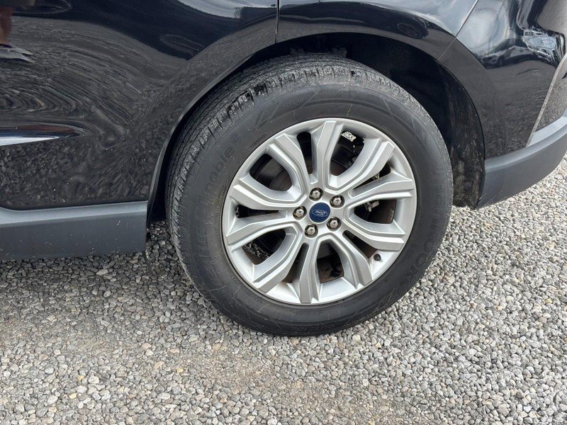 Certified 2022 Ford Edge Titanium AWD/4WD image 12