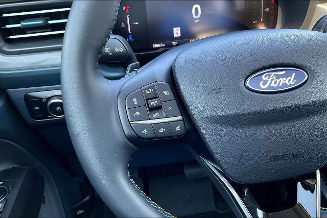 Certified 2025 Ford Maverick Lobo image 12