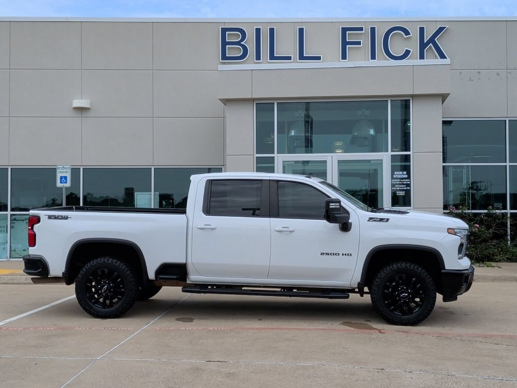 Used 2025 Chevrolet Silverado 2500 LT w/ Trail Boss Package AWD/4WD image 2