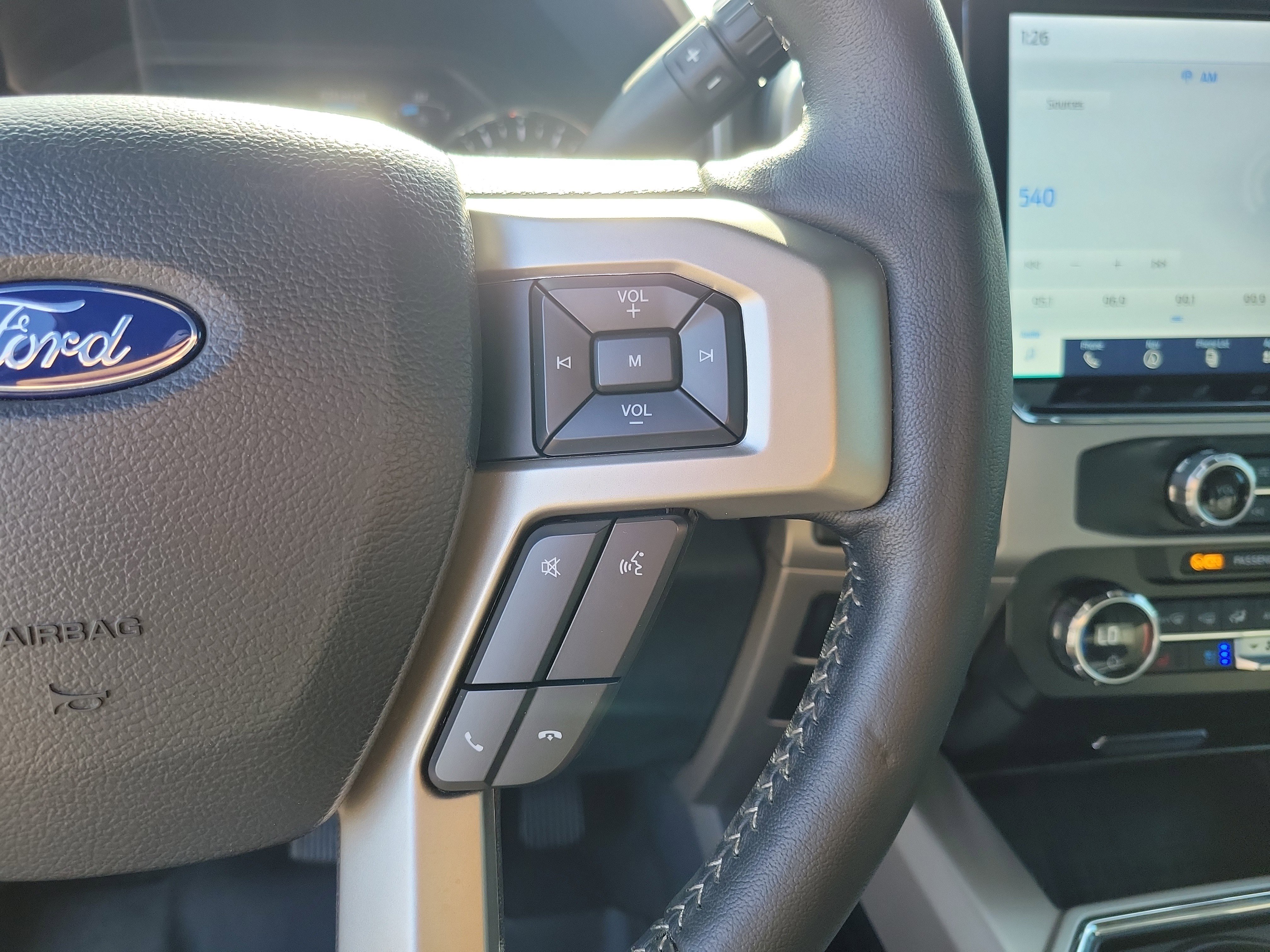 Certified 2022 Ford F350 Lariat w/ Black Appearance Package image 13