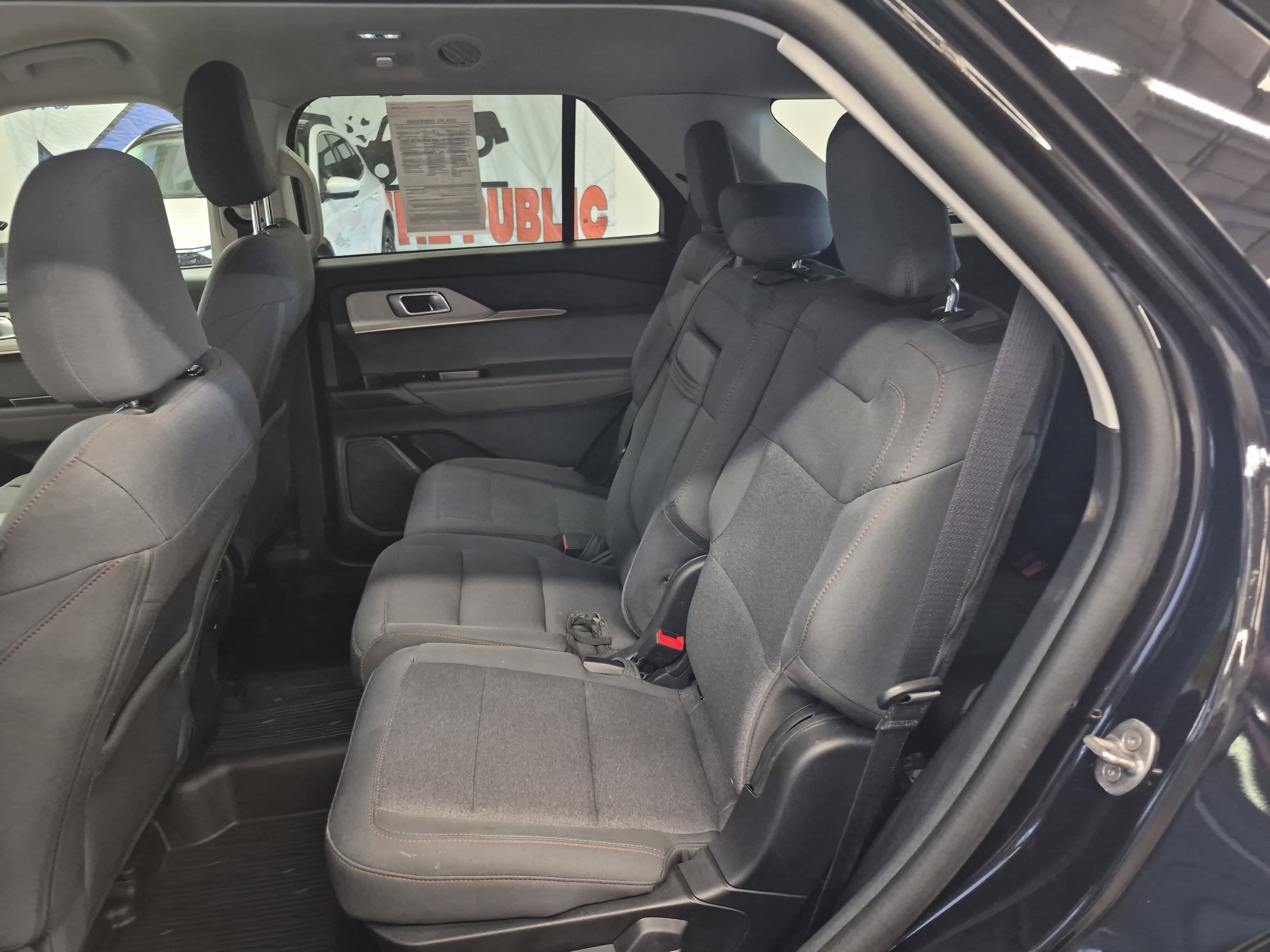 Certified 2025 Ford Explorer Active image 14