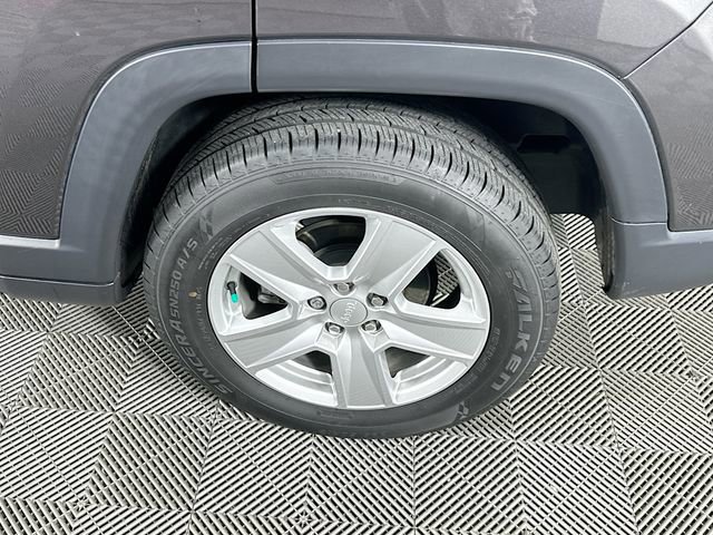 Used 2022 Jeep Compass Latitude w/ Convenience Group image 36