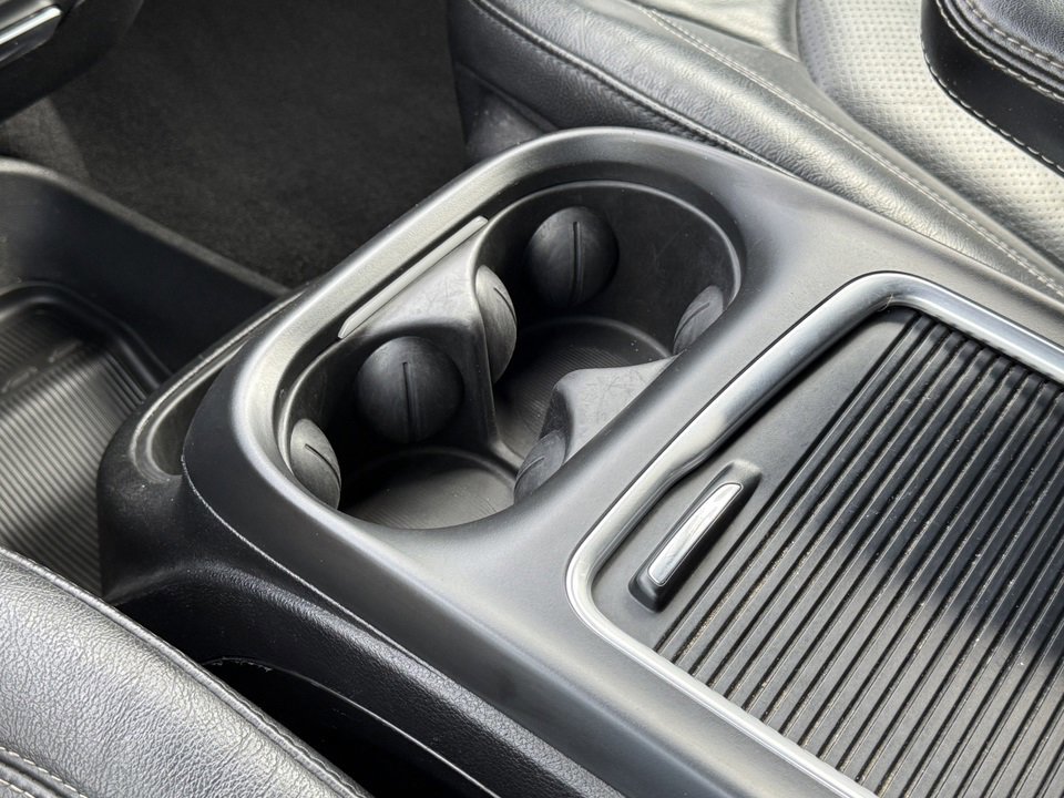 Used 2020 Chrysler Pacifica Touring-L Plus image 40