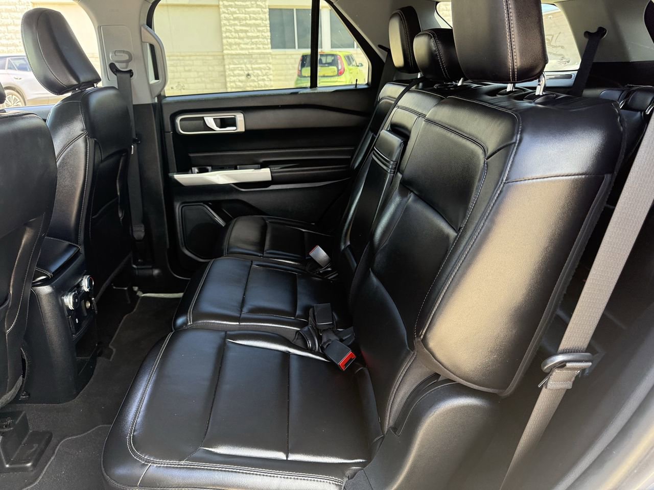 Certified 2021 Ford Explorer XLT w/ Equipment Group 202A image 27