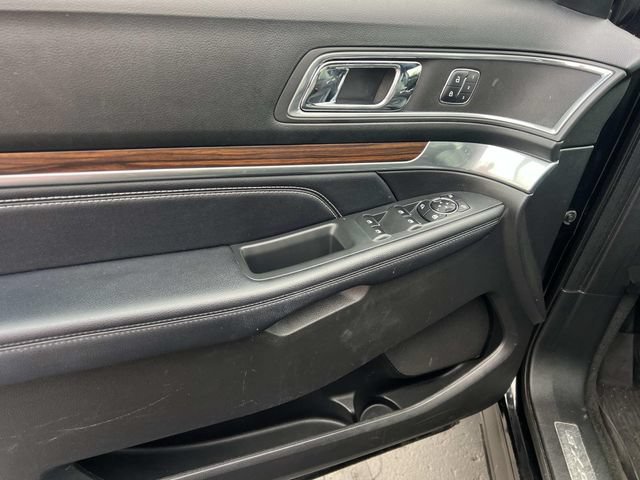 Certified 2017 Ford Explorer Limited AWD/4WD image 15