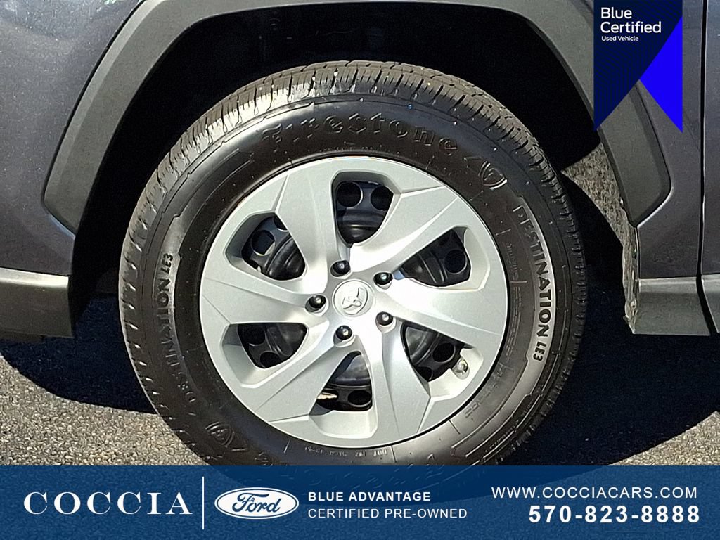 Used 2021 Toyota RAV4 LE AWD/4WD image 8