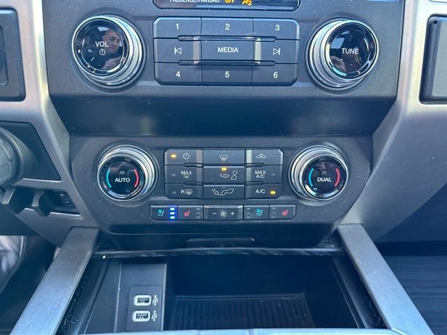 Certified 2020 Ford F150 Platinum w/ Equipment Group 701A Luxury image 21