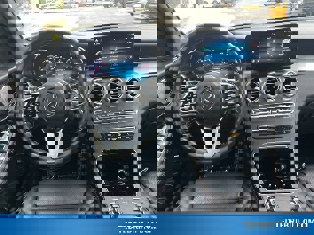 Used 2021 Mercedes-Benz GLC 300 4MATIC image 16