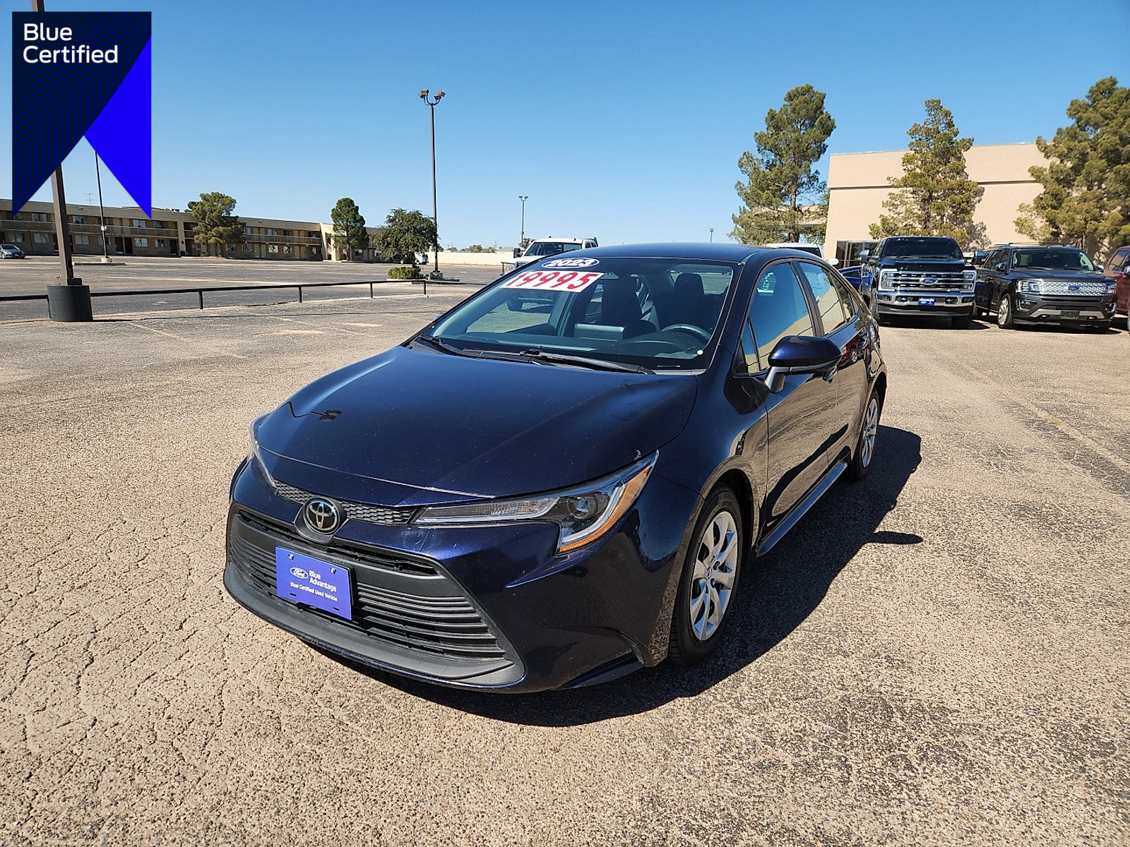 Used 2023 Toyota Corolla LE image 1