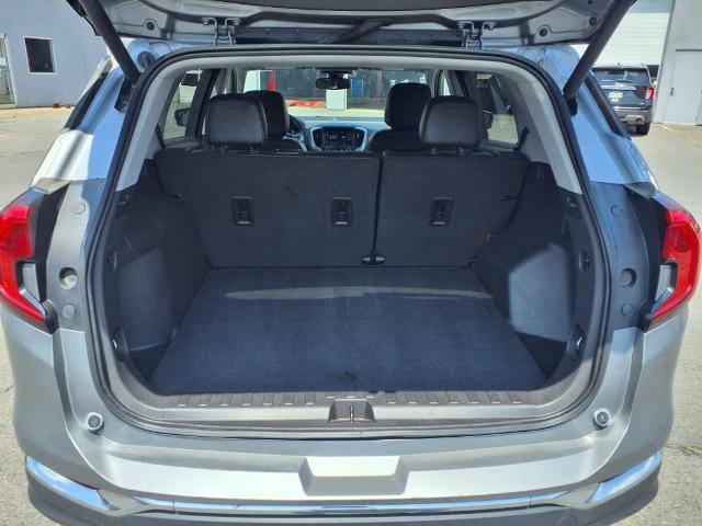 Used 2024 GMC Terrain SLT image 19