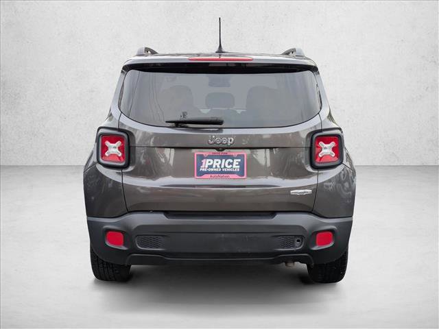 Used 2017 Jeep Renegade Latitude image 7