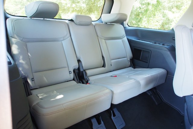 Certified 2025 Ford Expedition Active AWD/4WD image 17