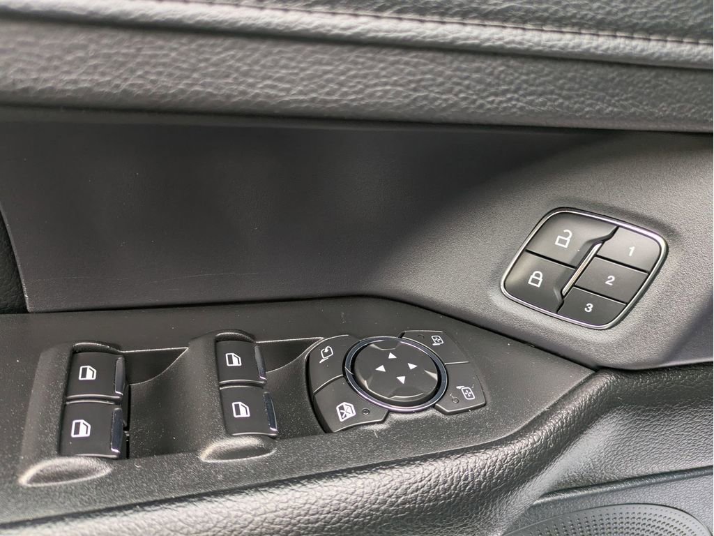 Certified 2021 Ford Expedition XLT image 14