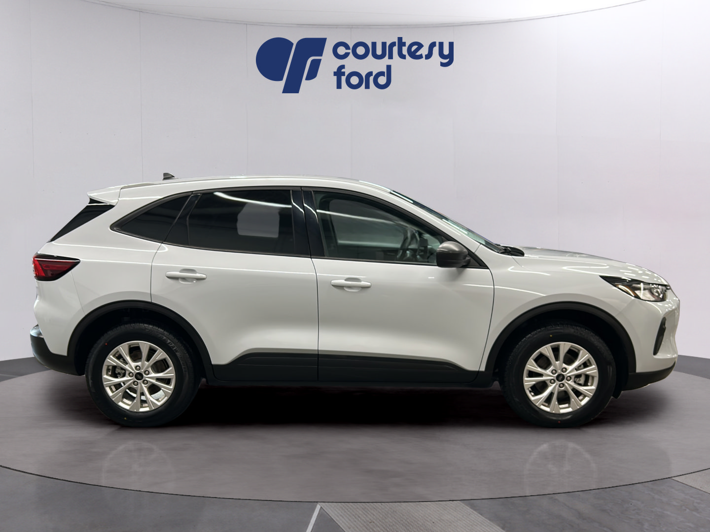 Certified 2025 Ford Escape Active w/ Tech Pack #1 AWD/4WD image 2