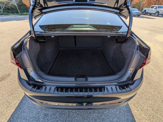 Used 2023 Volkswagen Jetta SE image 34