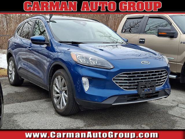 Certified 2022 Ford Escape Titanium w/ Titanium Elite Package image 2