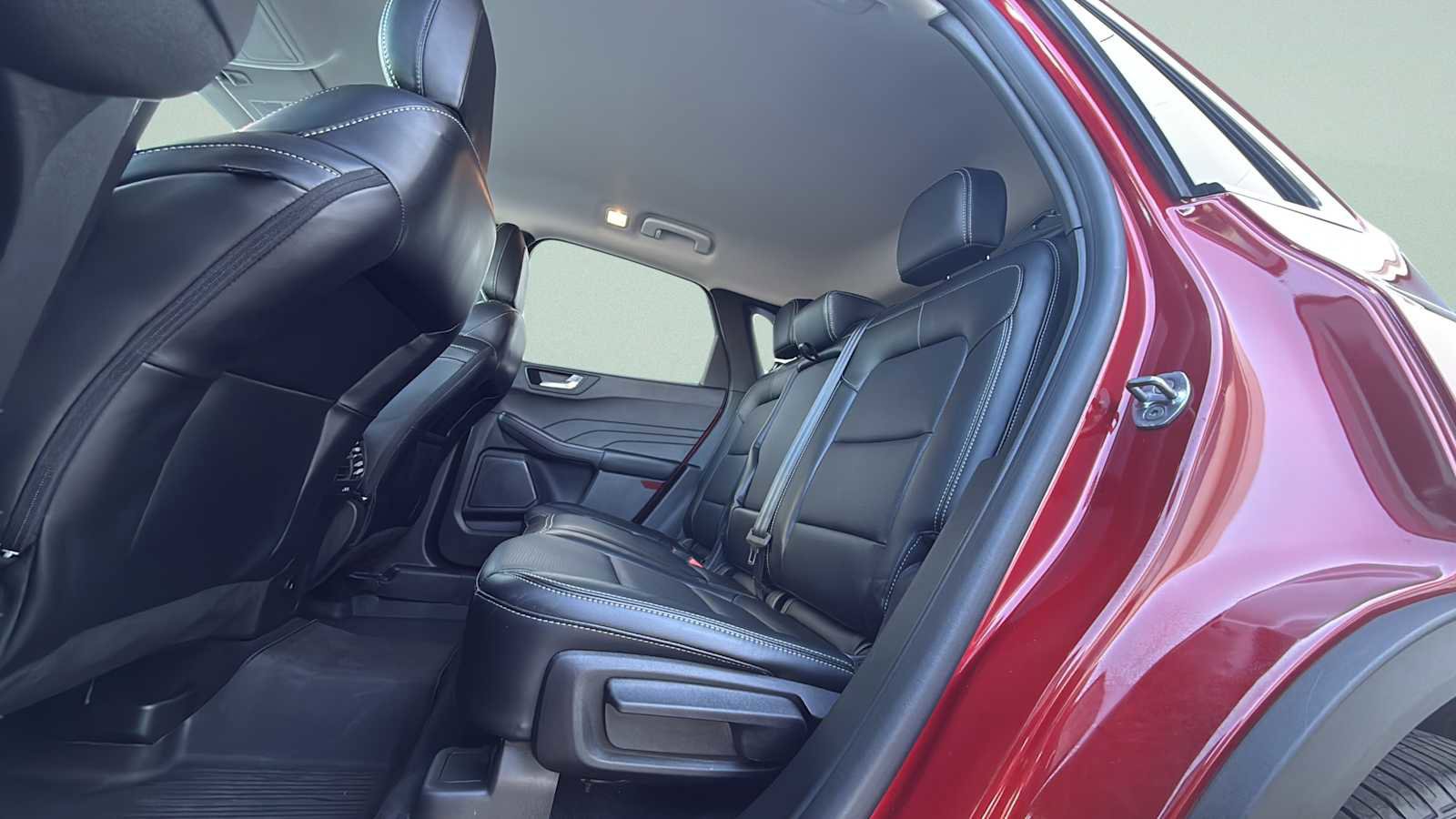 Certified 2023 Ford Escape Platinum image 28