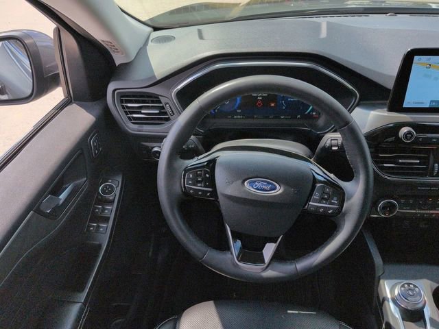 Certified 2022 Ford Escape Titanium image 15