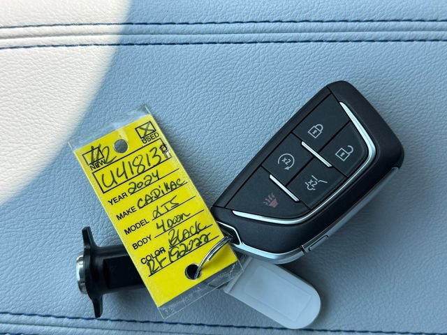 Used 2024 Cadillac XT4 Sport AWD/4WD image 17
