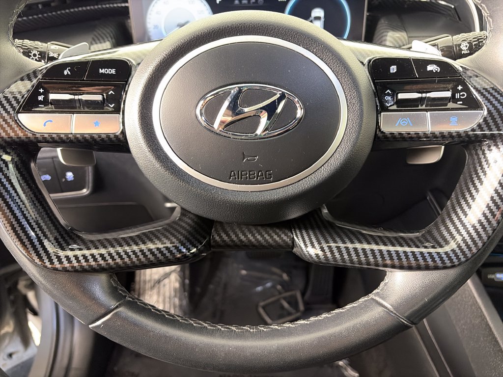 Used 2023 Hyundai Santa Cruz SEL Premium AWD/4WD image 16