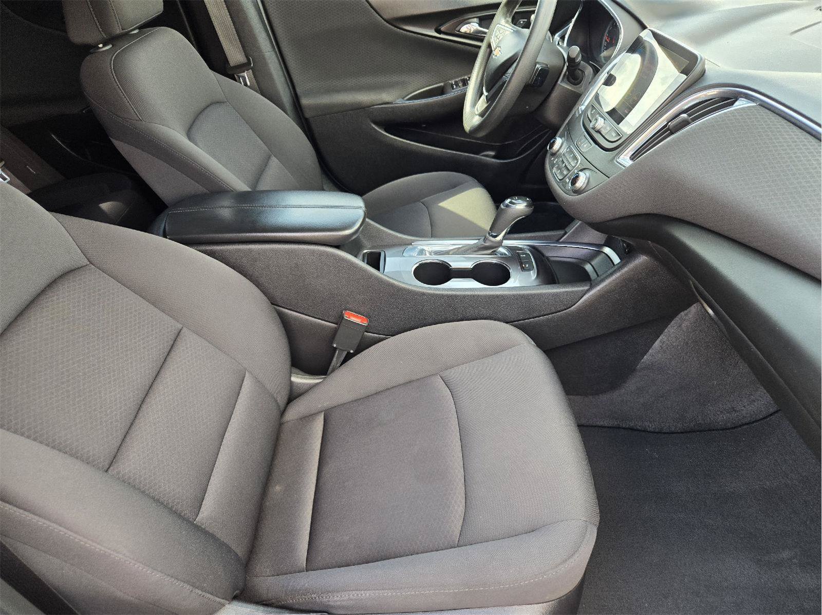 Used 2020 Chevrolet Malibu LT FWD image 13