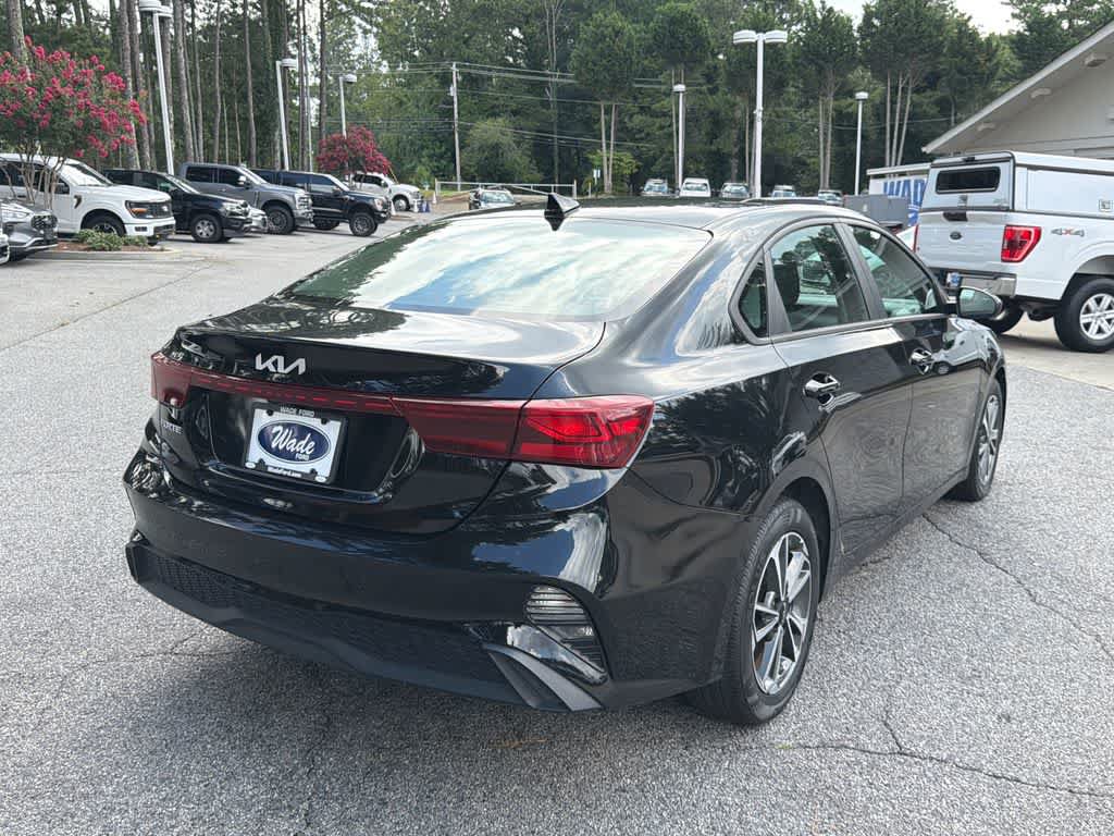 Used 2023 Kia Forte LXS FWD image 5