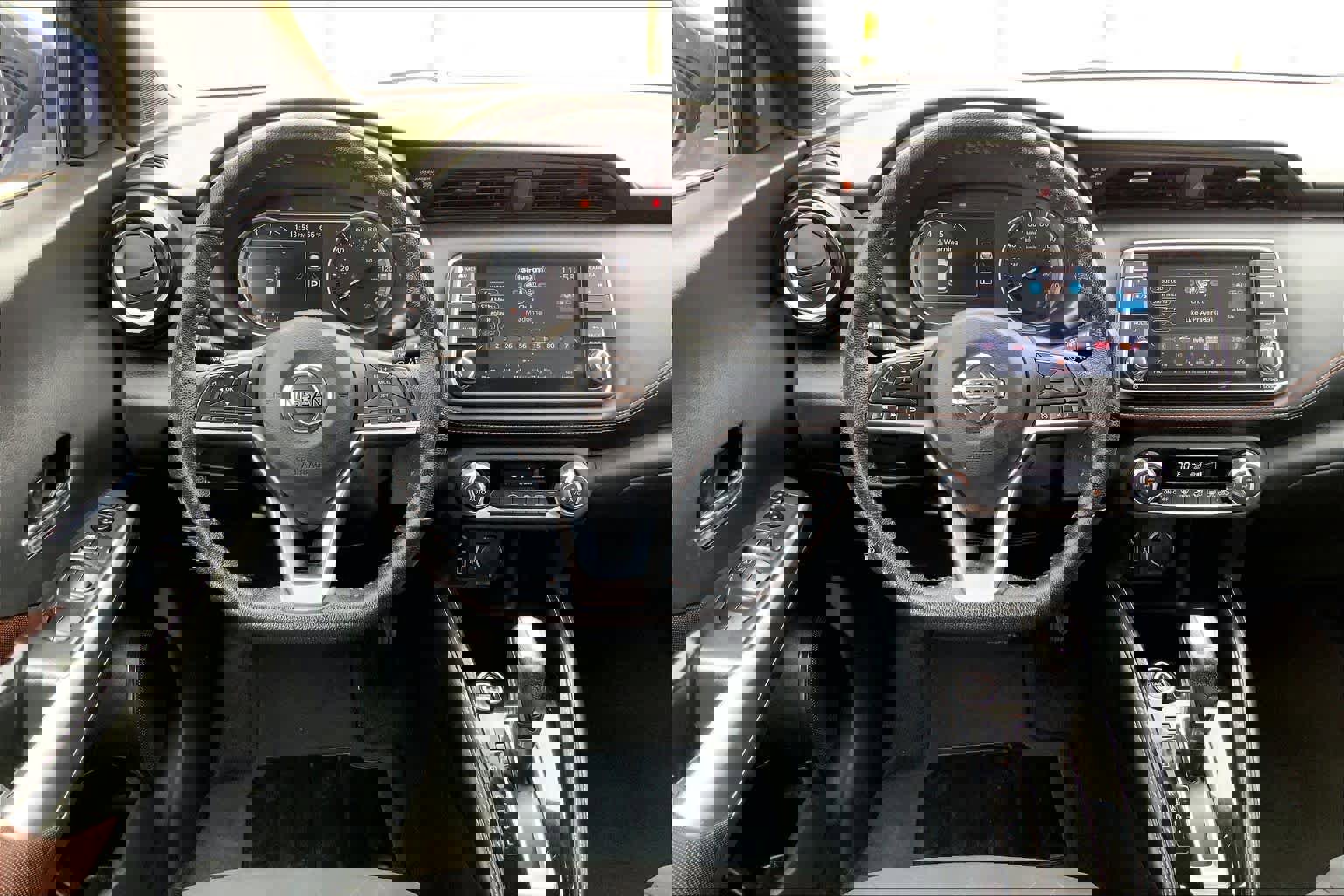 Used 2020 Nissan Kicks SR image 6