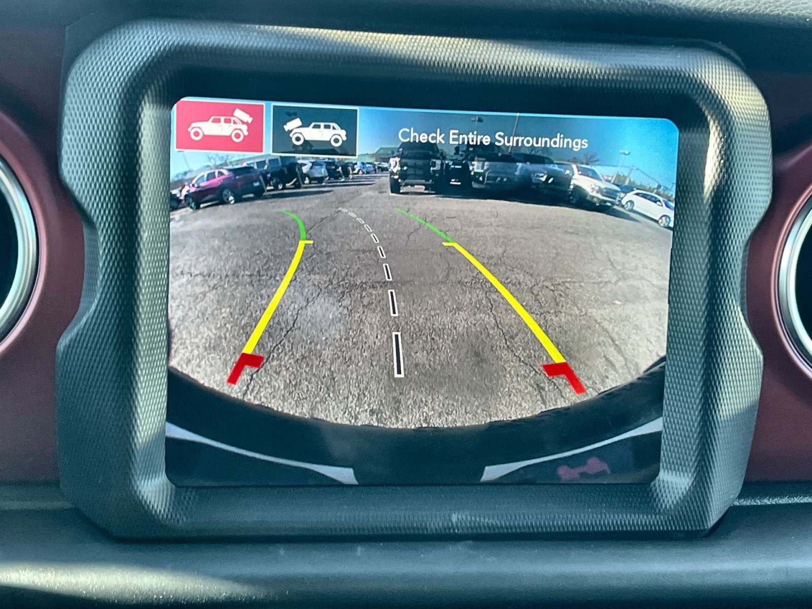 Used 2023 Jeep Wrangler Unlimited Rubicon w/ Steel Bumper Group image 19