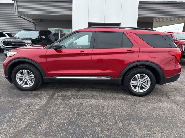 Certified 2024 Ford Explorer XLT w/ Equipment Group 202A AWD/4WD image 2