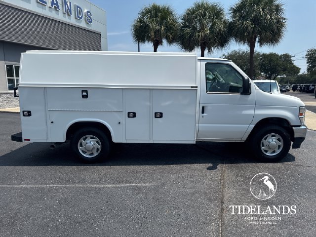 Certified 2024 Ford E-350 and Econoline 350 Super Duty w/ Power Windows & Locks Group RWD image 10