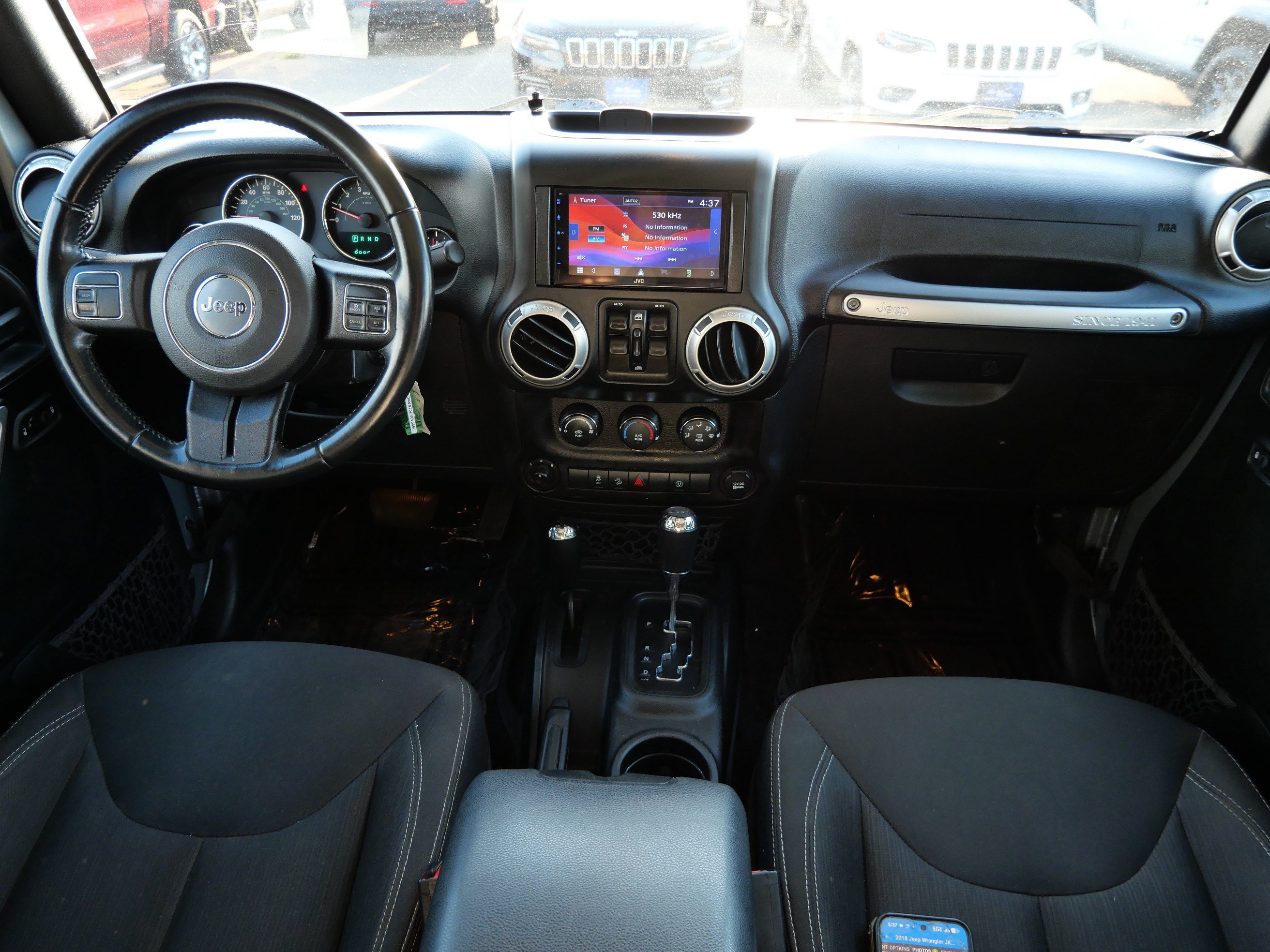 Used 2018 Jeep Wrangler Unlimited Sahara AWD/4WD image 10