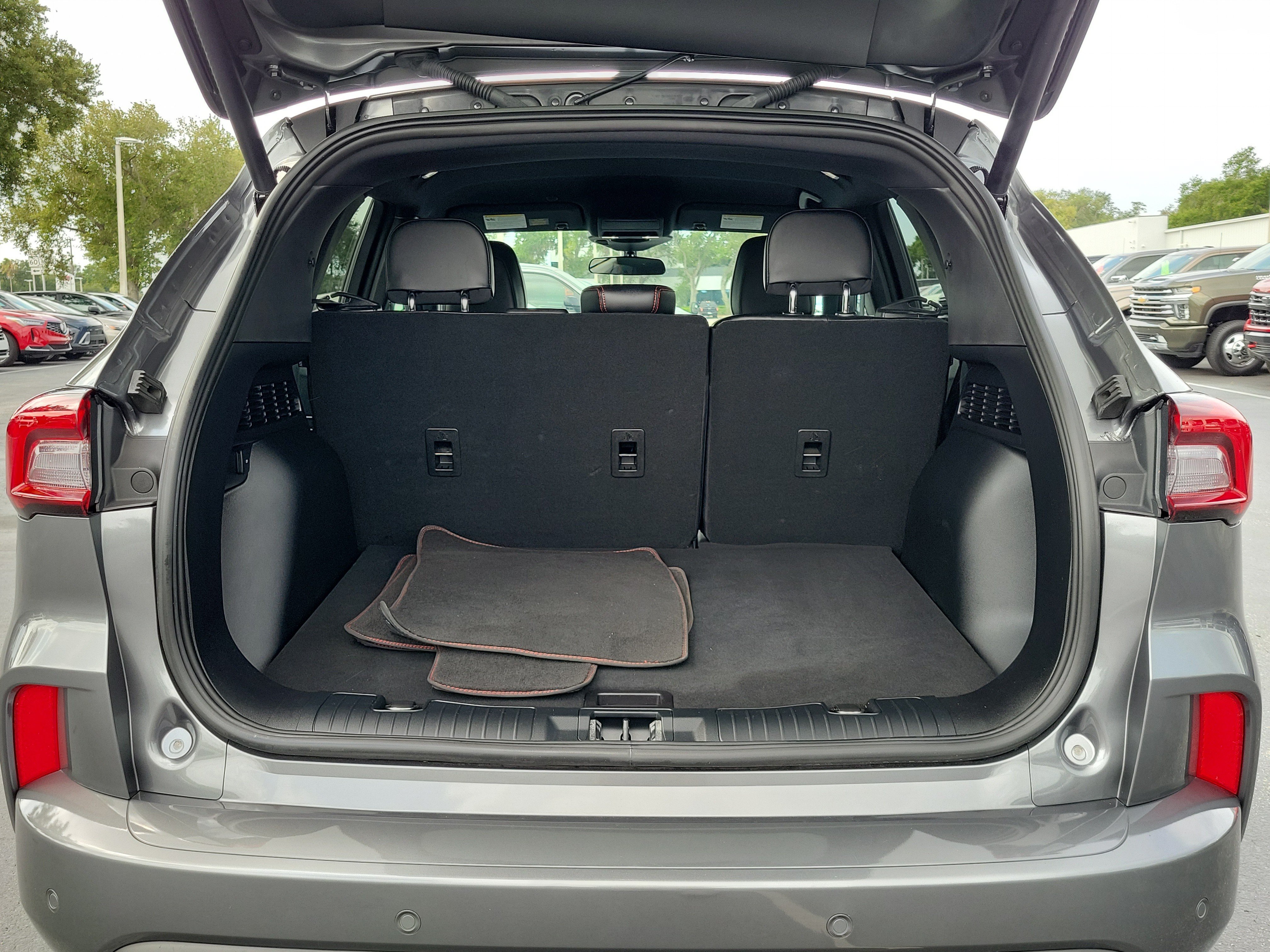 Certified 2023 Ford Escape ST-Line w/ Tech Pack #1 FWD image 9