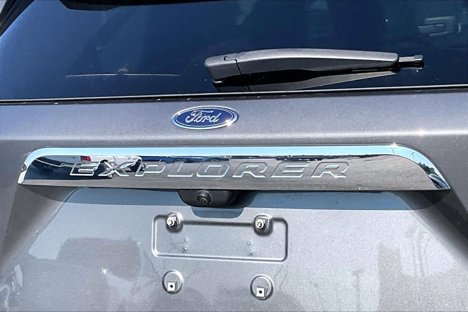 Certified 2023 Ford Explorer XLT w/ Equipment Group 202A RWD image 28