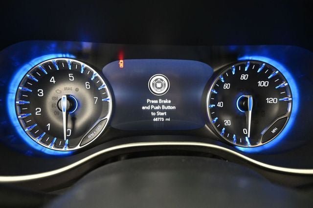 Used 2022 Chrysler Pacifica Touring-L FWD image 21