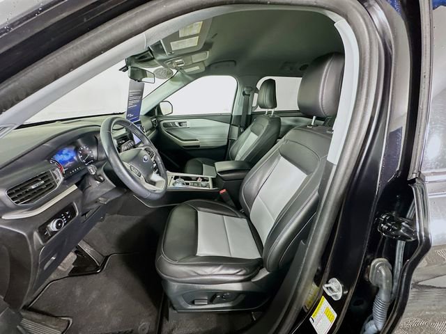 Certified 2023 Ford Explorer XLT w/ Equipment Group 202A image 28