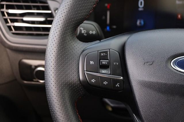 Certified 2025 Ford Escape ST-Line AWD/4WD image 11