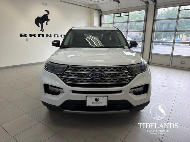 Certified 2021 Ford Explorer Limited w/ Equipment Group 301A AWD/4WD image 3