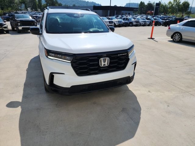 Used 2025 Honda Pilot Black Edition image 2