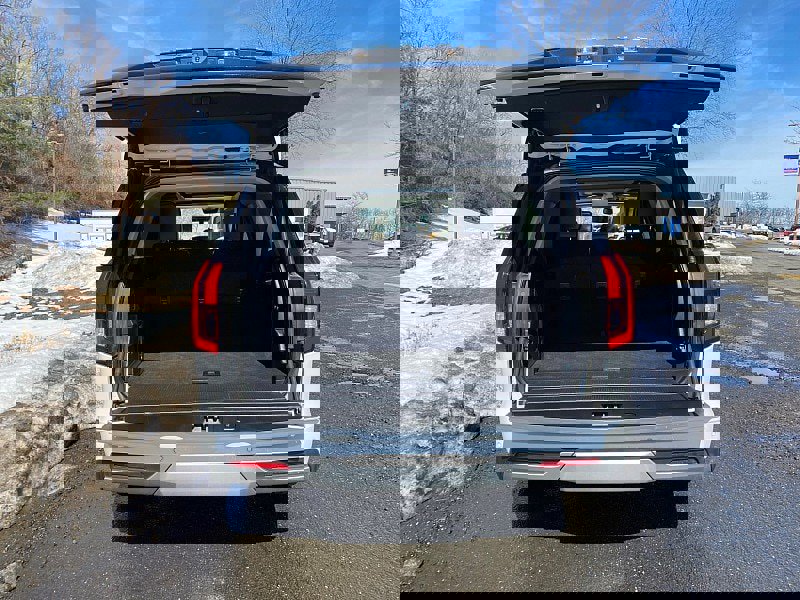 Certified 2025 Ford Expedition Max Platinum image 10