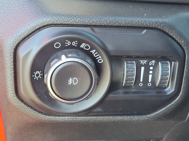 Used 2020 Jeep Wrangler Unlimited Sahara AWD/4WD image 34