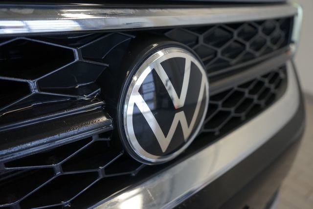 Used 2022 Volkswagen Taos SE image 17
