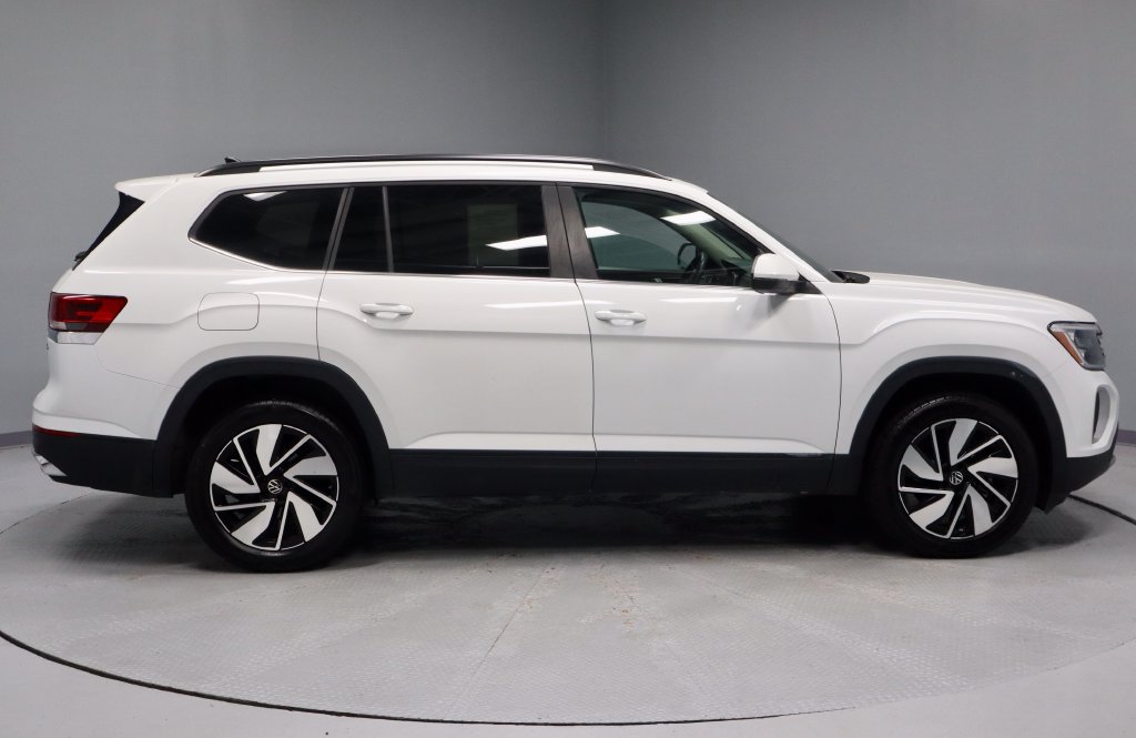 Used 2025 Volkswagen Atlas SE AWD/4WD image 6
