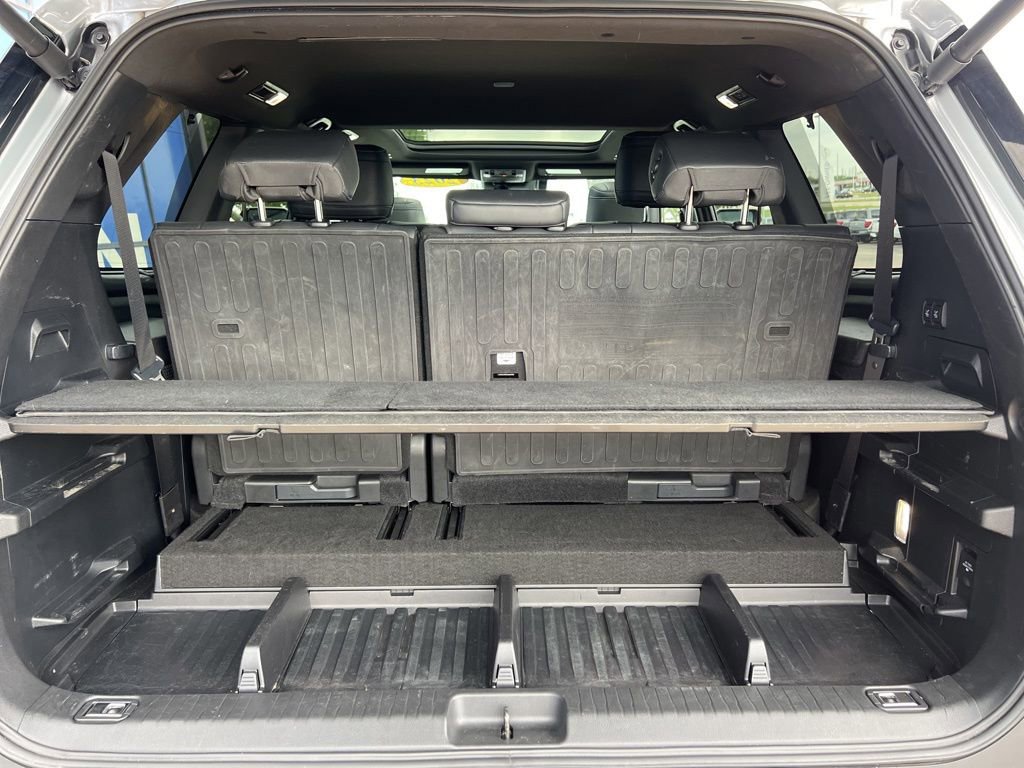 Used 2023 Toyota Sequoia Platinum AWD/4WD image 18