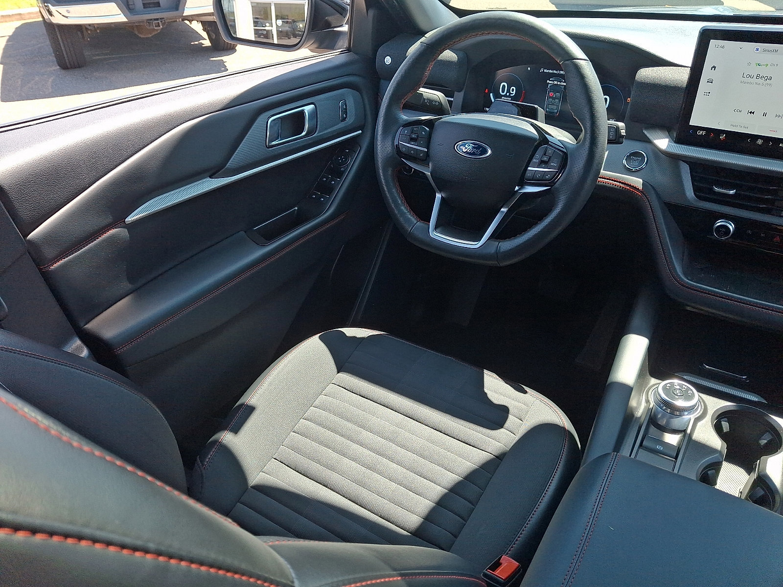 Certified 2025 Ford Explorer ST-Line AWD/4WD image 13